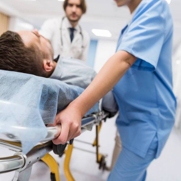 AMBULANCE POUR PRISE EN CHARGE D'UN MALADE JUSQU'AUX URGENCES DE LILLE