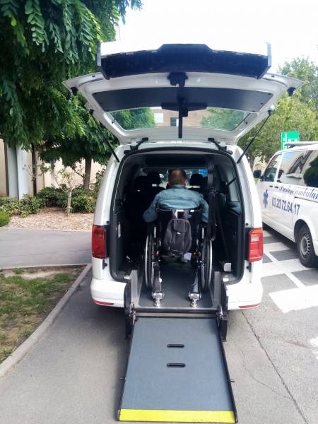 Sorties hospitalisation Lille Roubaix Tourcoing en VSL TPMR